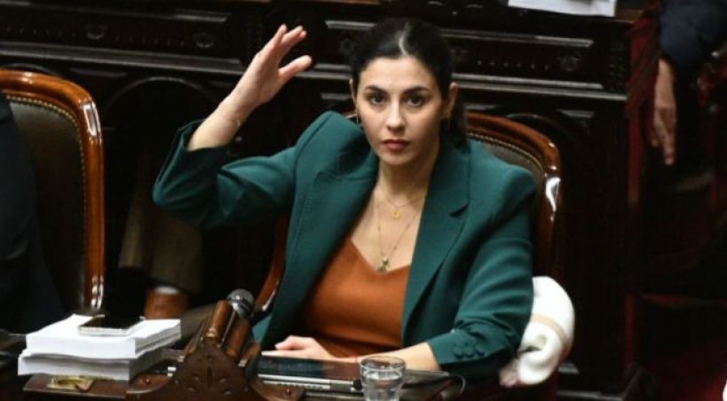 Pagano acusó a Adorni de usar el Estado como &ldquo;ascenso social&rdquo; y denunció &ldquo;verticalismo interno&rdquo;