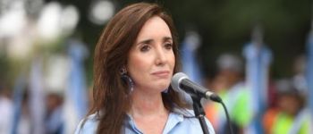 Victoria Villarruel se diferenció de Milei y saludó a los periodistas en su día